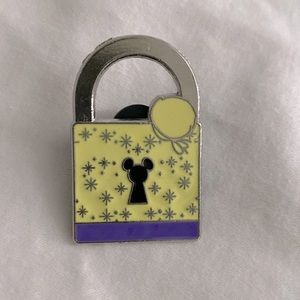 Tinker Bell Disney Padlock Stars Pin